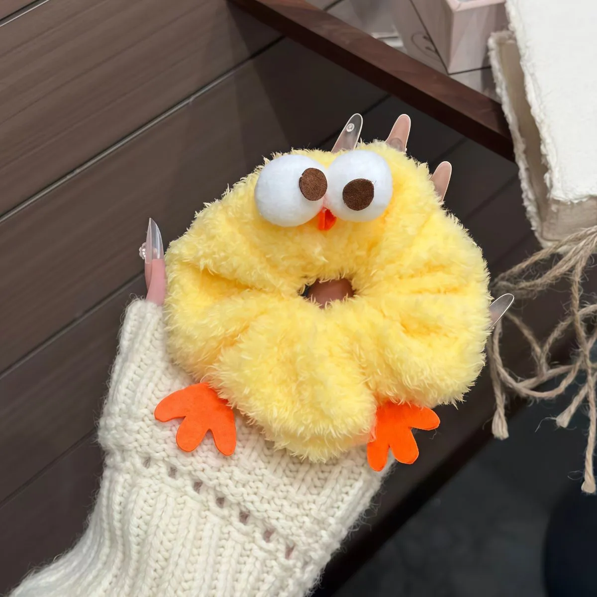 Cute Plush Chick Scrunchie for Girls – Funny Sweet Hair Tie for Bun and Ponytail, Adorable Kawaii Baby Chick Hair Accessories, Versatile Elastic Hair Rope